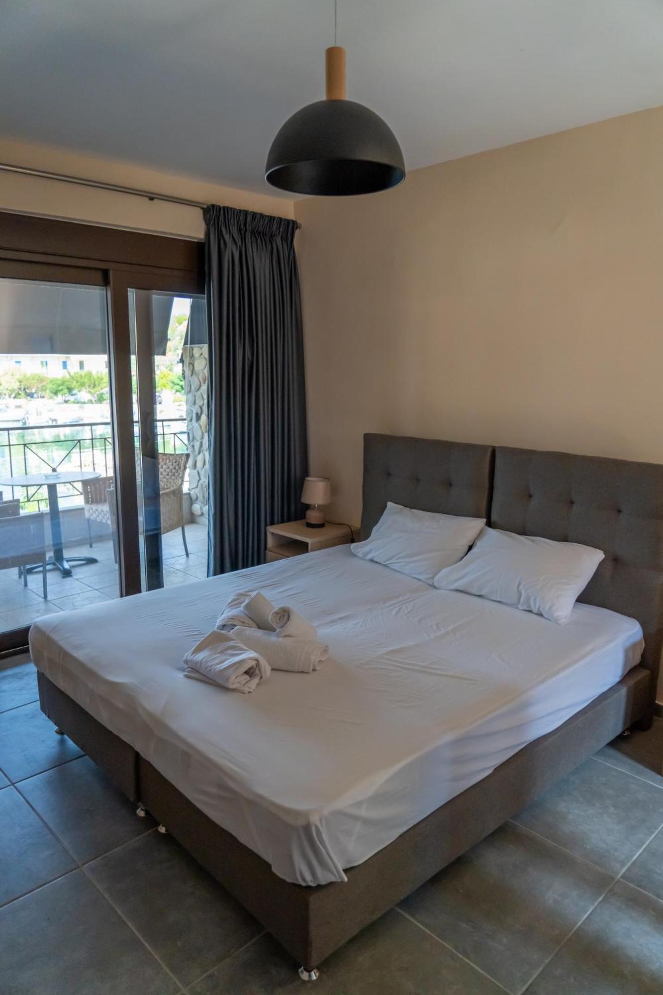 Prego Living Apartments Vathi (Methana) Exterior foto