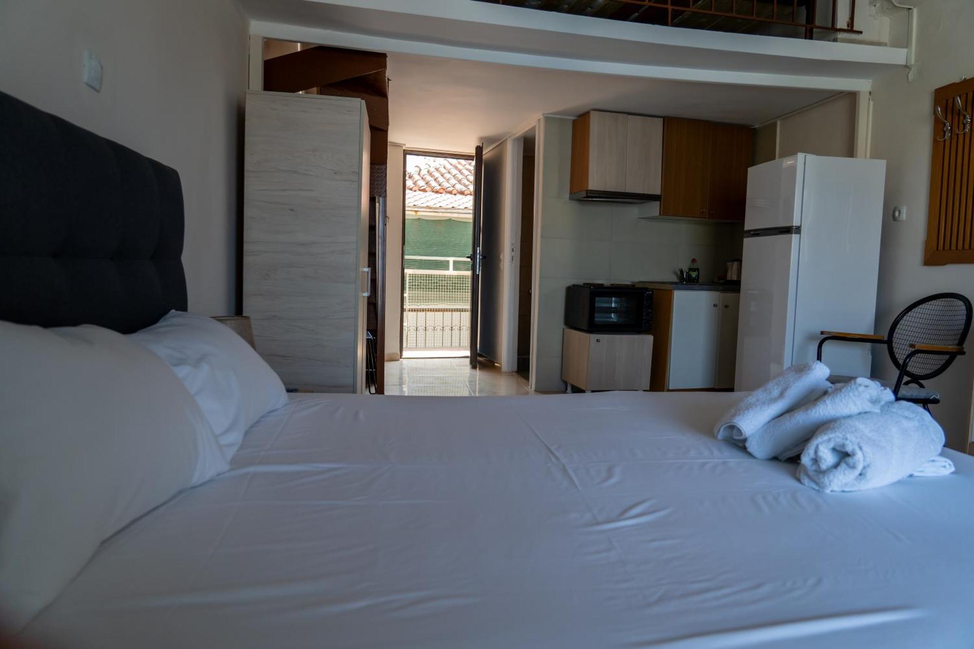 Prego Living Apartments Vathi (Methana) Exterior foto