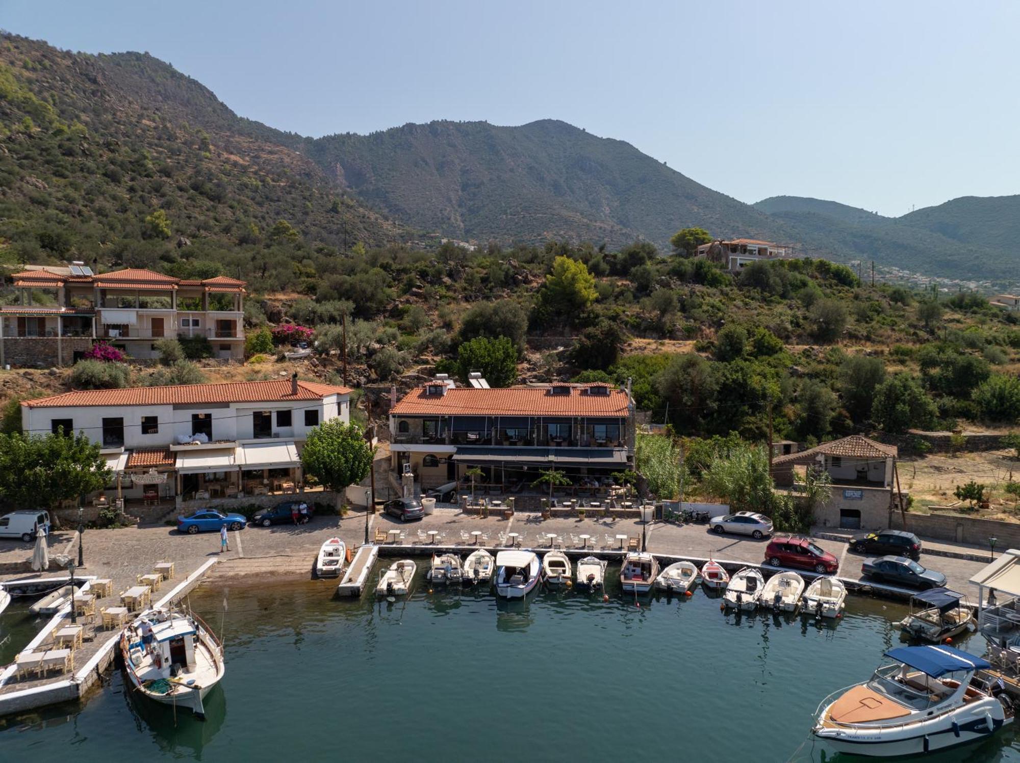 Prego Living Apartments Vathi (Methana) Exterior foto